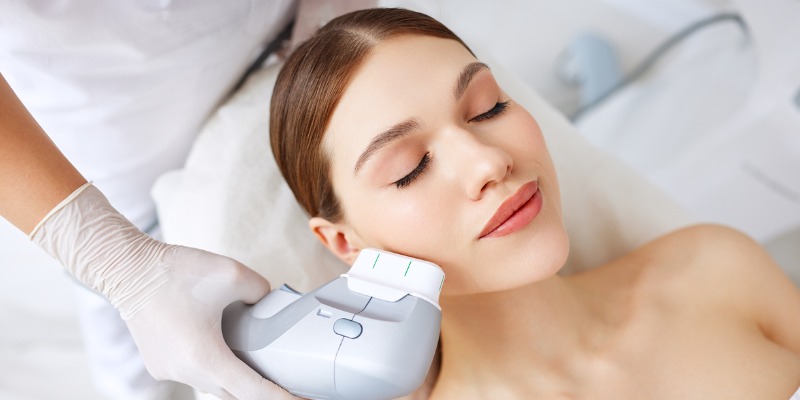 How Fat Freezing and HIFU Work Together? 4 book a personalised consultation of Fat Freezing and HIFU Together Sevenoaks